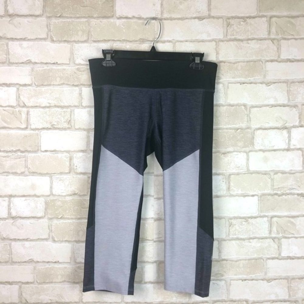 Champion Capri Leggings Size M